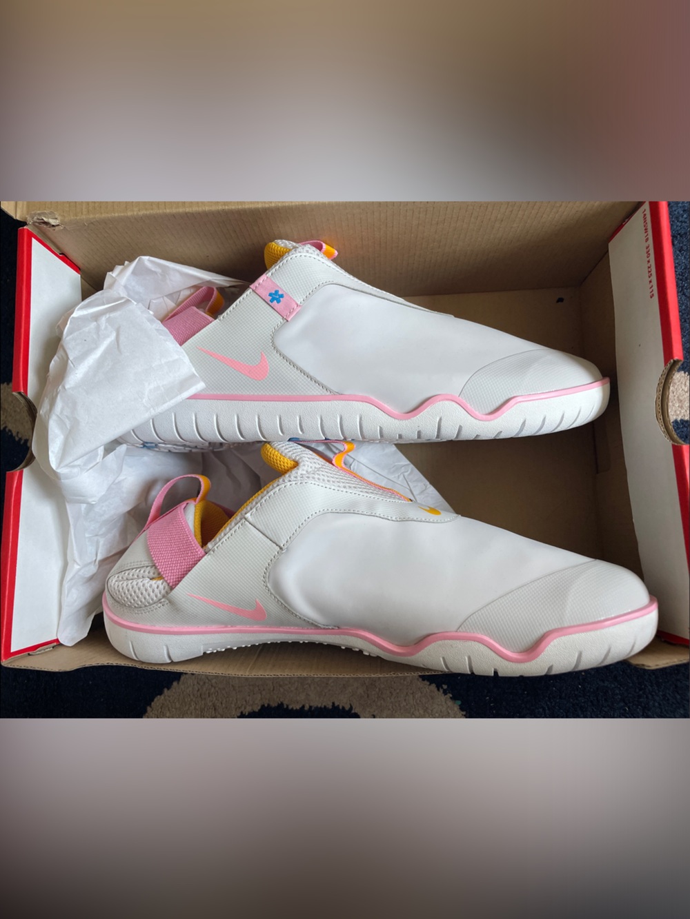 Nike Zoom pulse 11m Slip-On Sneakers with Pink and Yellow Accents